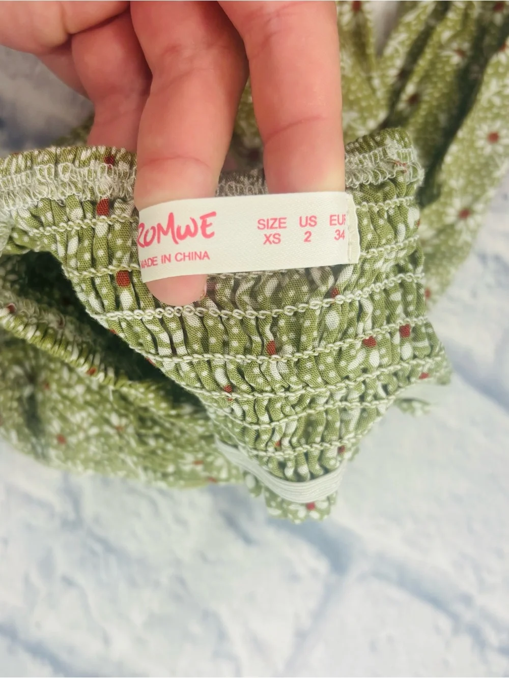 Green Floral Cropped Halter Neck Size XS By Romwe - Picture 3 of 3